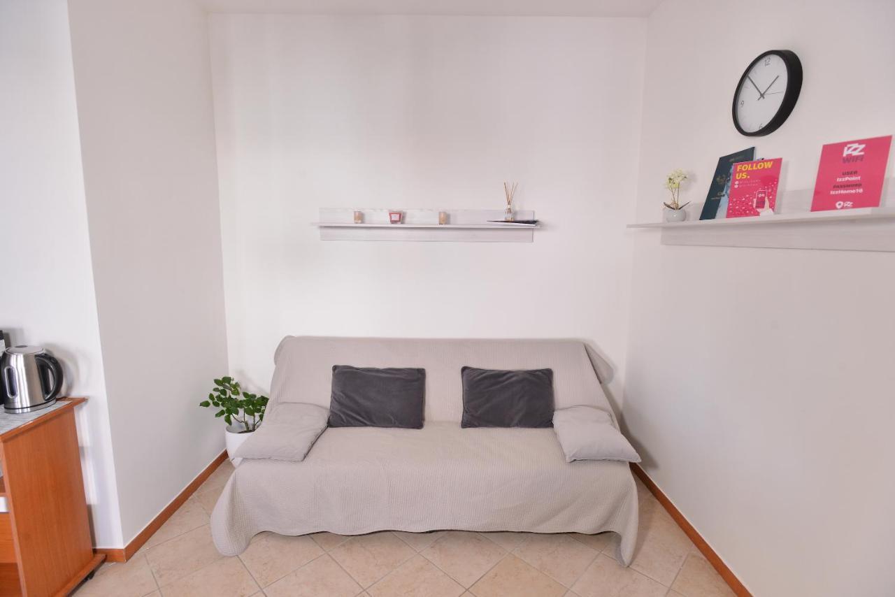Izzhome Blue Sea Pula Ngoại thất bức ảnh